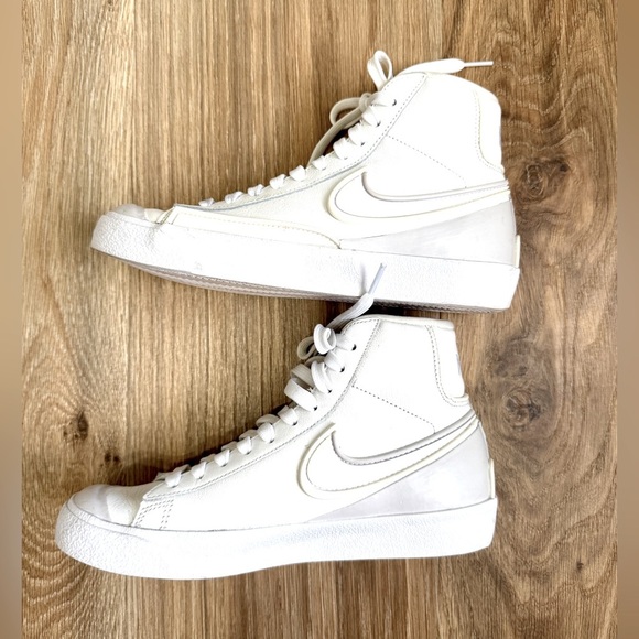 Nike Blazer Mid '77 Infinite Sneaker in Summit White, Sail & Vast Grey Size 6.5 - Picture 6 of 7